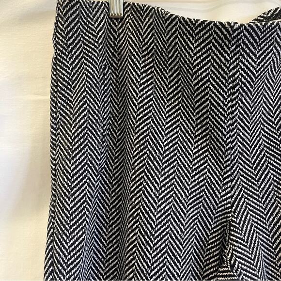 Chico's Black White Chevron Pattern Crop Pants Knit Pull On Elastic Size 3 Ankle - Picture 2 of 9